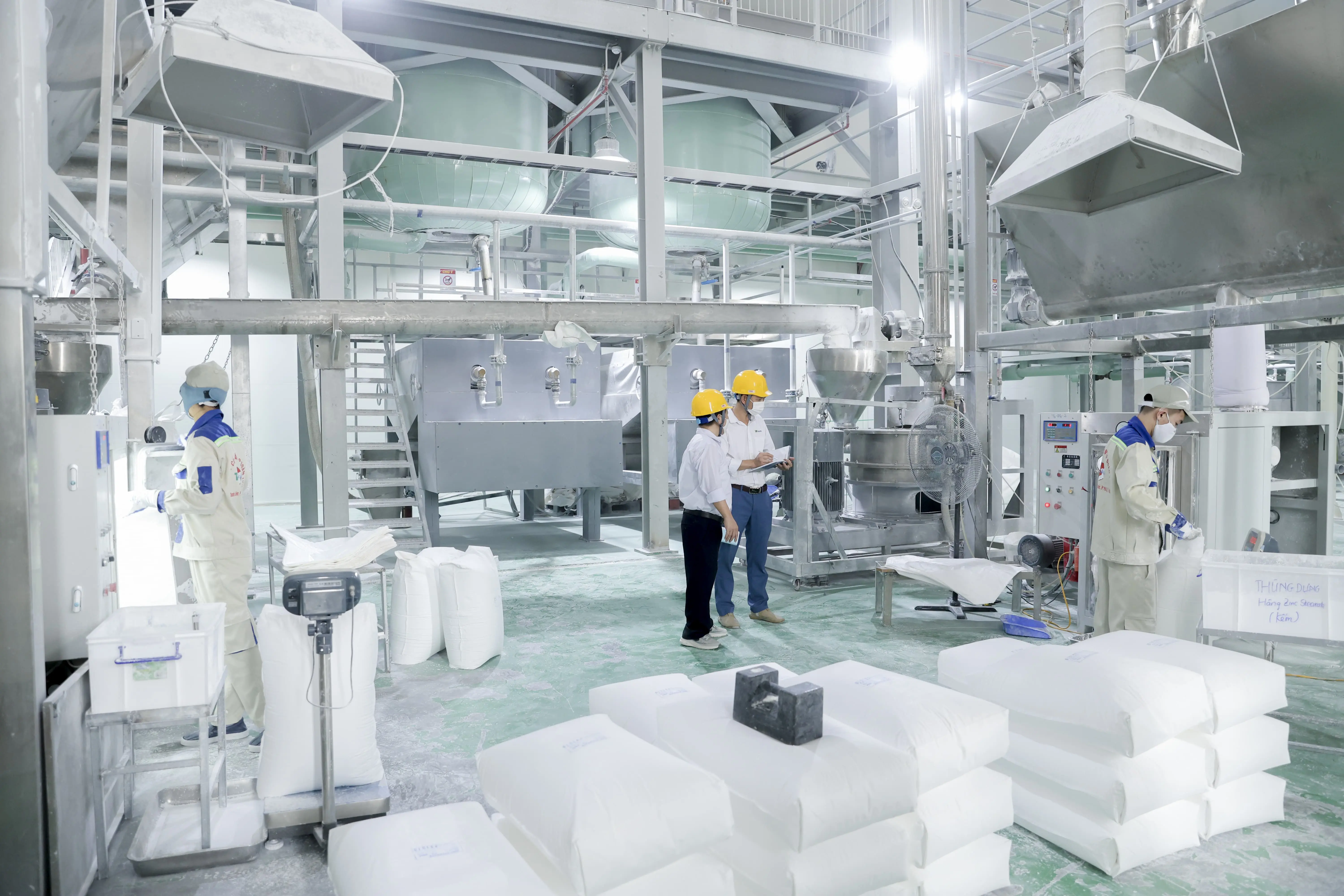 Nhà máy Hiện đại & Dây chuyền Sản xuất Tiên tiến của TSK Group